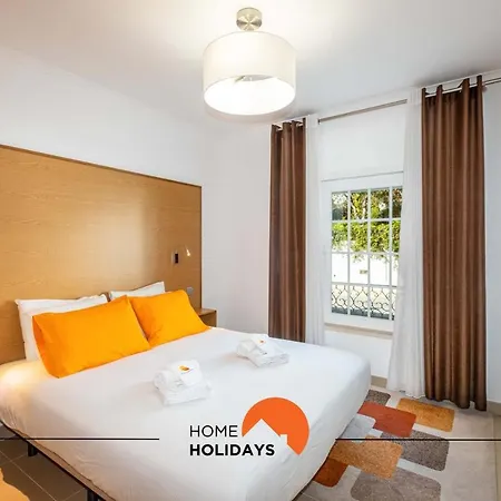 #021 Oldtown, Sea View, Pool, Private Park Lejlighed *